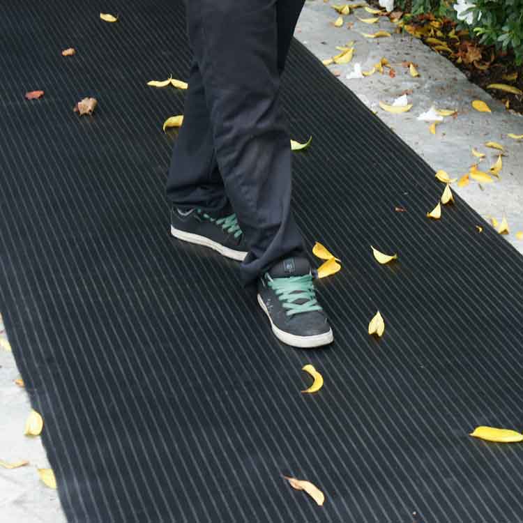 Composite Rib Action1 Angle4 Large Corrugated Composite Rib Rubber Runner Mat