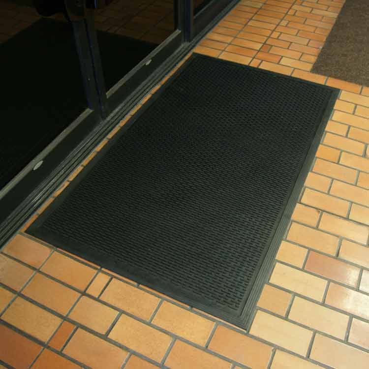Dura_Scraper_Linear_Action2_Large Black color Ultra-Durable and Economical Rubber Doormat