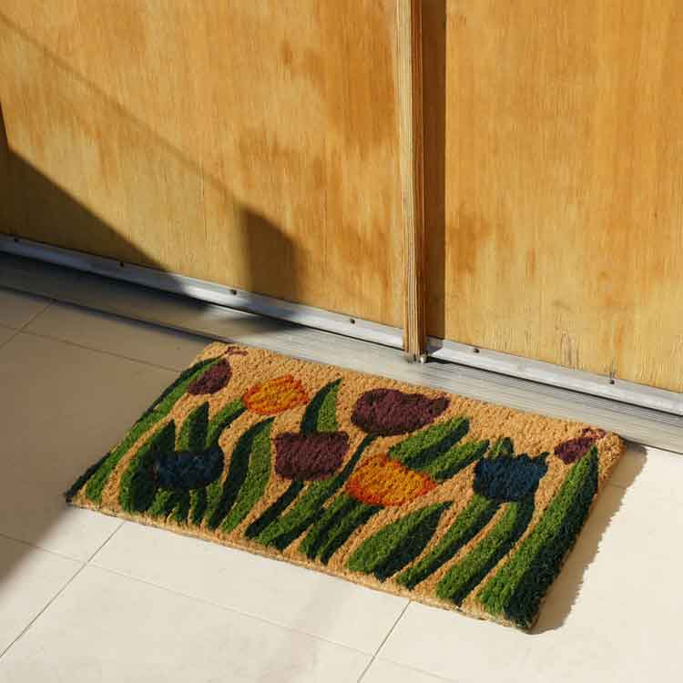 Tulip-05-Action_Large Handmade doormat with tulip garden design