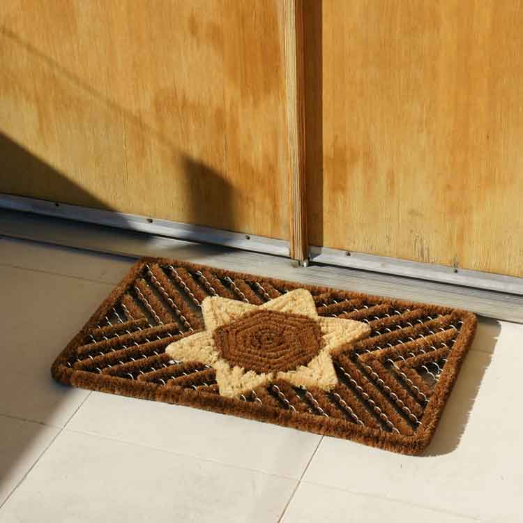 Valencia-04-Action_750x750 Stylish with beige color star Coir Door Mats Made for Wet Winters