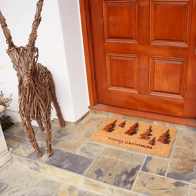 scottish-fraser-fir-forest-01-action_Large Scottish Fraser Fir Forest – Outdoor Christmas Doormat