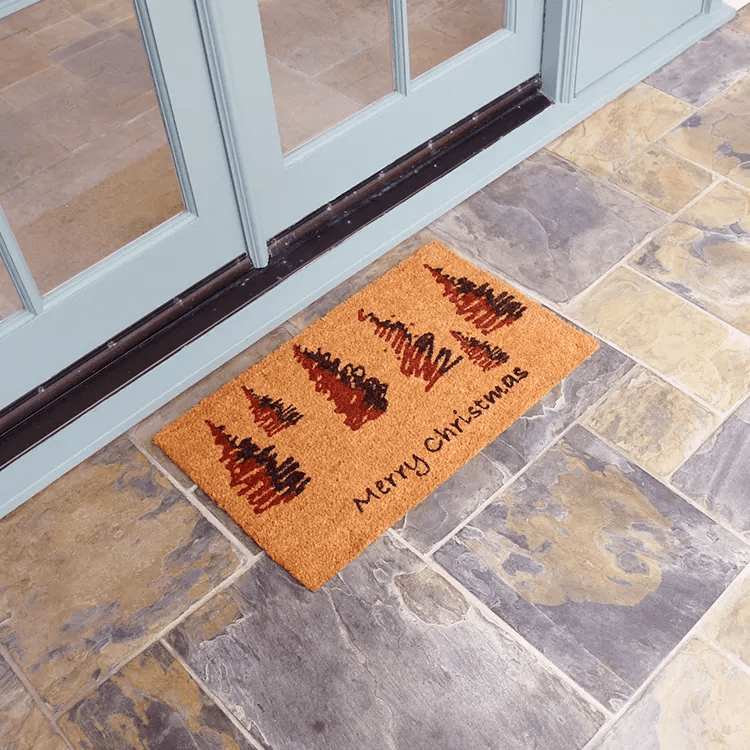 scottish-fraser-fir-forest-03-action_Large Scottish Fraser Fir Forest – Outdoor Christmas Doormat