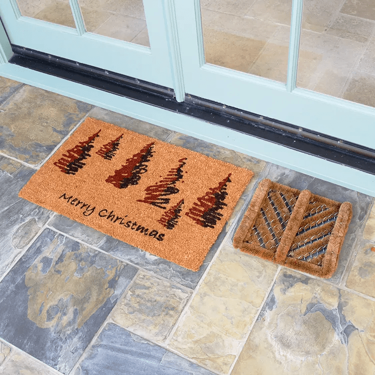 scottish-fraser-fir-with-bootscraper-02-action_Large Scottish Fraser Fir Forest – Outdoor Christmas Doormat