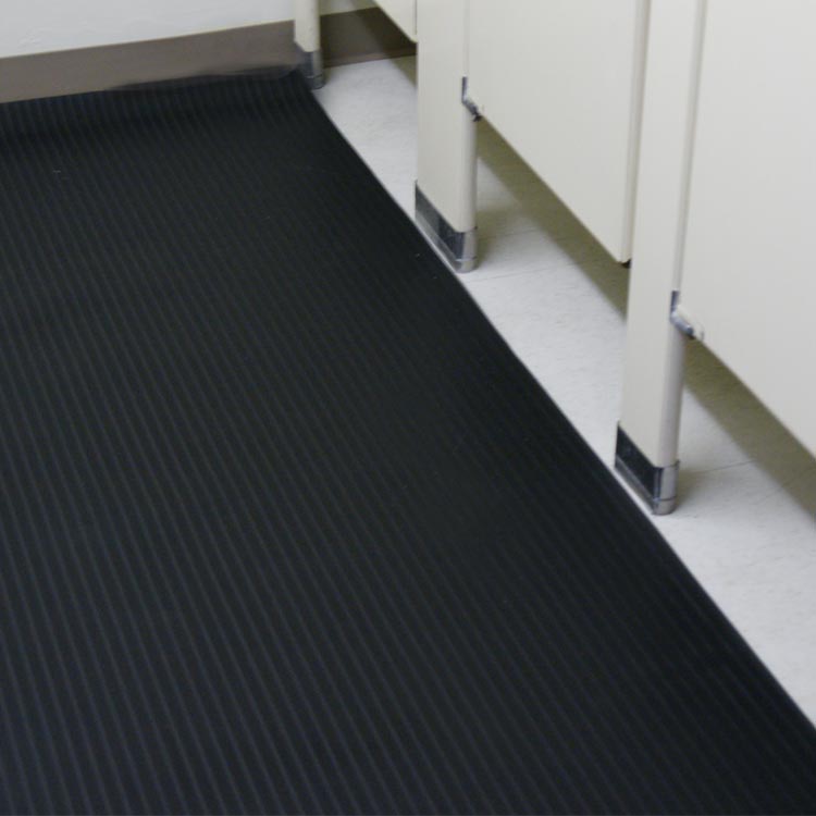 Composite Rib Action4 Angle2 Large Black Color Rubber Runner Mats with Extra Toehold in Wet Conditions ideal for restroom